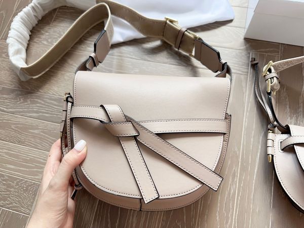 designer luxury classical geometric package bag real leather shoulder bag complete packaging luna bag
designer luxury classical geometric package bag real leather shoulder bag complete packaging luna bag