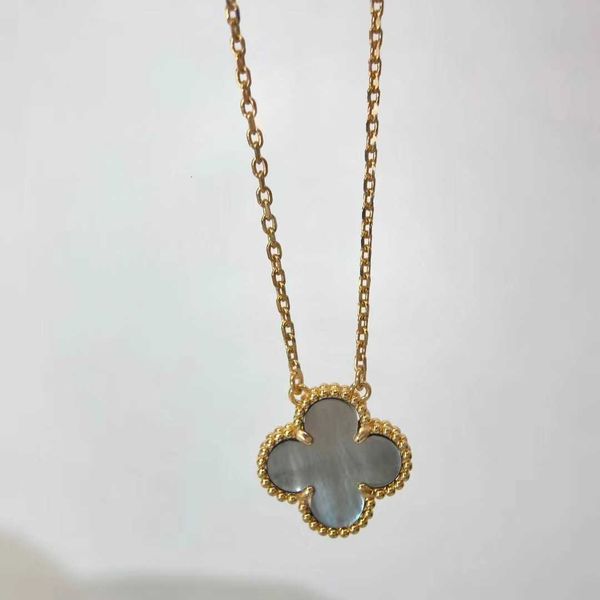 

Designer Four-leaf clover luxury top jewelry accessories women Cleef Golden Necklace Grey Fritillaria Lucky Grass Pendant 18K Rose Gold Plated Agate Collar Chain