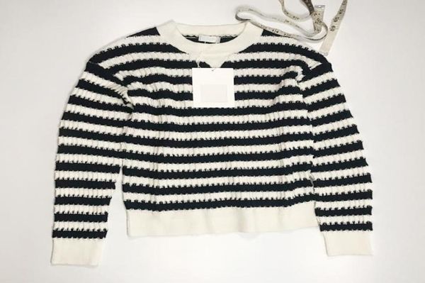 2021 milan style spring summer brand same style sweater white striped pullover print regular long sleeve women clothes xue1943415, White;black
2021 milan style spring summer brand same style sweater white striped pullover print regular long sleeve women clothes xue1943415, White;black