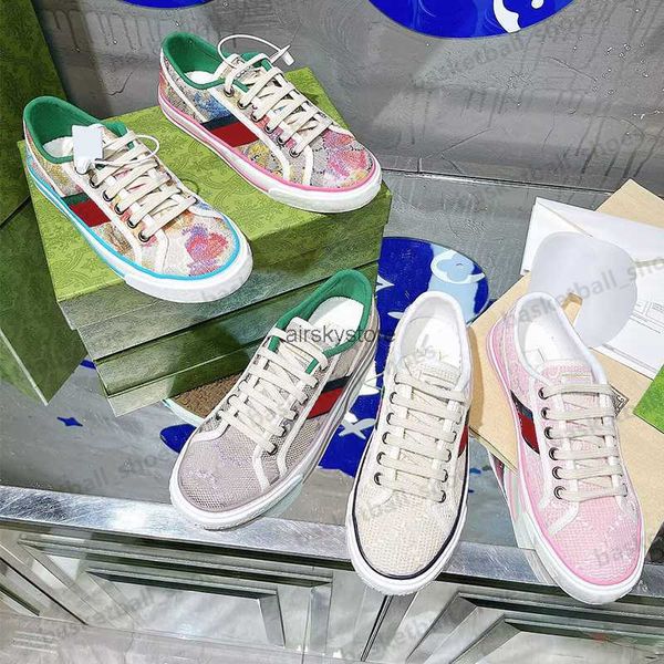 designer embroidery 1977 men casual canvas shoes tennis beige ebony low sneaker green red strip sneakers rubber sole luxury shoe size 35-46, Black
designer embroidery 1977 men casual canvas shoes tennis beige ebony low sneaker green red strip sneakers rubber sole luxury shoe size 35-46, Black