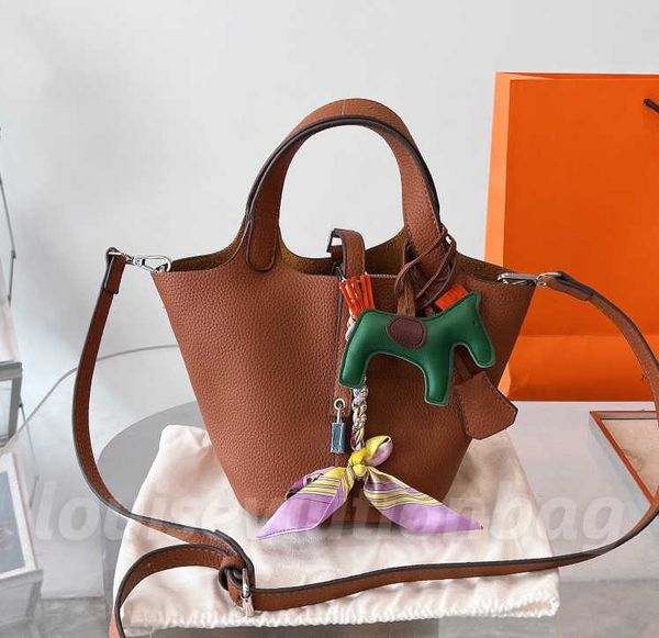 picotin tote bag shoulder designer bags bucket real leather calfskin with lock luxury h handbag womens fashion purse horse 103068
picotin tote bag shoulder designer bags bucket real leather calfskin with lock luxury h handbag womens fashion purse horse 103068