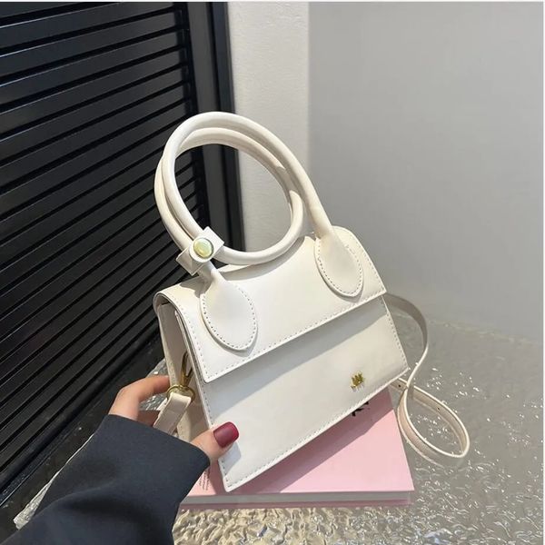 evening bags women handbags cross body jaquemus bags designer high-grade texture single shoulder messenger
evening bags women handbags cross body jaquemus bags designer high-grade texture single shoulder messenger