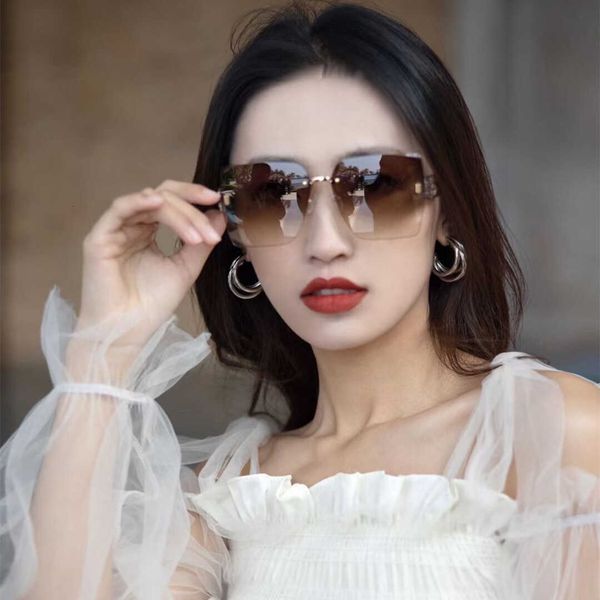Fashion carti Designer Cool sunglasses 2023 new Fenjia Sunglasses Women's square live flat glasses trendWO5S
Fashion carti Designer Cool sunglasses 2023 new Fenjia Sunglasses Women's square live flat glasses trendWO5S