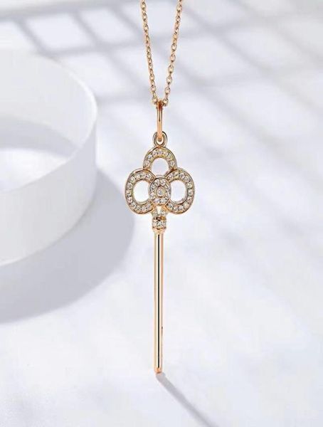 fashion key pendant with diamond sliding petal necklace luxury gift original packaging2749173, Silver
fashion key pendant with diamond sliding petal necklace luxury gift original packaging2749173, Silver