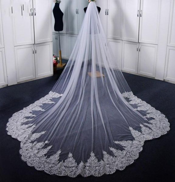 luxury long lace appliqued bridal veil high end one layer soft tulle retro veil with comb 4 meters bride veils hair accessoreis fo7395601, Black
luxury long lace appliqued bridal veil high end one layer soft tulle retro veil with comb 4 meters bride veils hair accessoreis fo7395601, Black