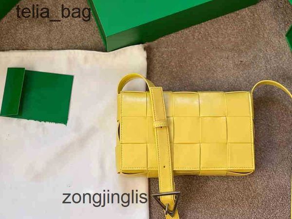 shoulder leather classic oil lady's venetaas hand bags ladies bottegaas men's handbags wax bag woven casual small one square women
shoulder leather classic oil lady's venetaas hand bags ladies bottegaas men's handbags wax bag woven casual small one square women