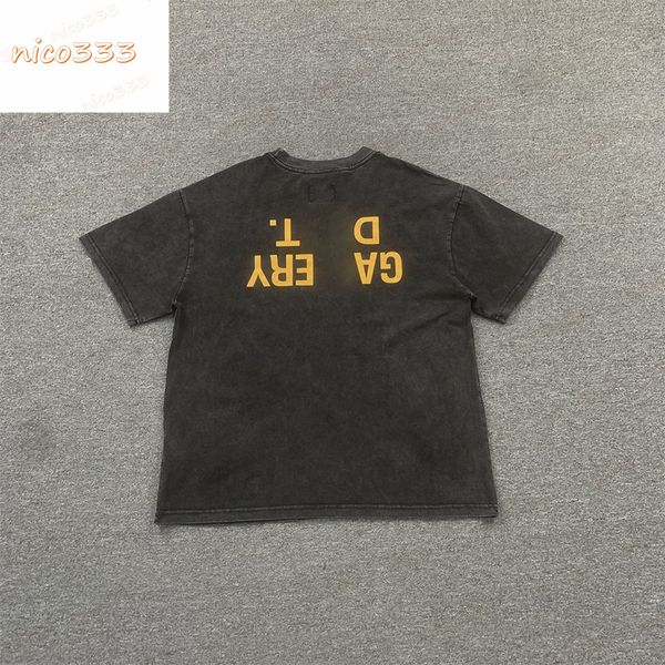 23ss new ga depts upside down gold letter print washed and old cotton round neck loose us tide hundred men and women short sleeve, White;black
23ss new ga depts upside down gold letter print washed and old cotton round neck loose us tide hundred men and women short sleeve, White;black