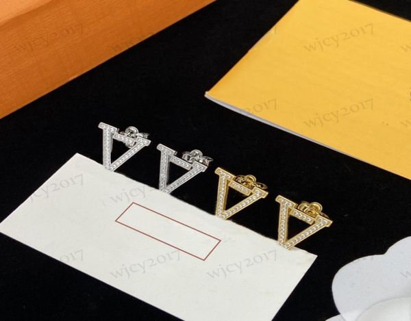 luxurys womens stud designers letter earrings quality girls gift wedding jewelry party unbox6740984, Golden;silver
luxurys womens stud designers letter earrings quality girls gift wedding jewelry party unbox6740984, Golden;silver