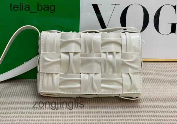 authentic pillow bags oil the tote bag designer fashion venetaas bottegaas wax cassettes winter pleated woven small square one shoulder cros
authentic pillow bags oil the tote bag designer fashion venetaas bottegaas wax cassettes winter pleated woven small square one shoulder cros