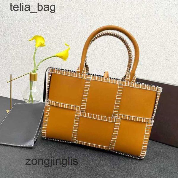 2023 vegetable capacity venetaas leather bottegaas bags large designer basket women's bag bucket leisure arco woven small portable tote
2023 vegetable capacity venetaas leather bottegaas bags large designer basket women's bag bucket leisure arco woven small portable tote