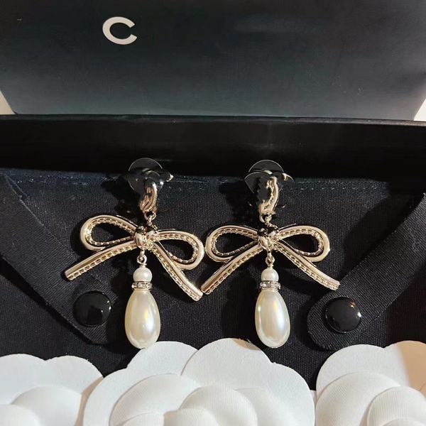 luxurys designers fashion earrings ear studs woman brand classic letters golden silver sparkling diamond earring stud jewelry-
luxurys designers fashion earrings ear studs woman brand classic letters golden silver sparkling diamond earring stud jewelry-