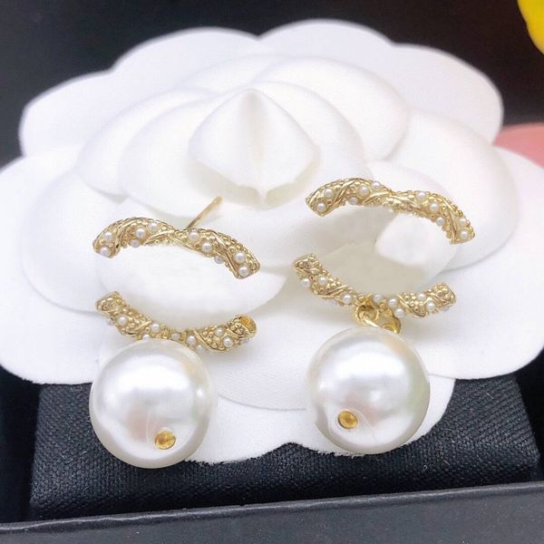 women gold diamond earrings designer double letter c stud pearl crystal wedding party jewelry wholesale, Golden;silver
women gold diamond earrings designer double letter c stud pearl crystal wedding party jewelry wholesale, Golden;silver