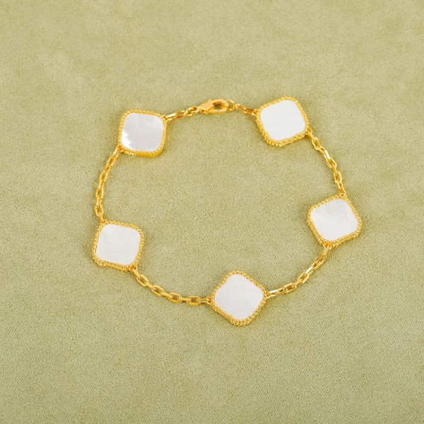 woman chain bracelets four leaf clover designer van bracelet luxury jewelry women gold charm bracelet 45, Black
woman chain bracelets four leaf clover designer van bracelet luxury jewelry women gold charm bracelet 45, Black