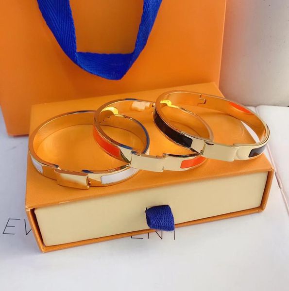 womens pearl bracelets luxurys designers bracelet fashion gold jewelry suit simple letter design exquisite luxurious jewelrys3107061, Golden;silver
womens pearl bracelets luxurys designers bracelet fashion gold jewelry suit simple letter design exquisite luxurious jewelrys3107061, Golden;silver