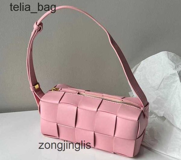 cassettes underarm high-grade one-shoulder bag designer 2023 bags bottegaas brick venetaas network genuine leather handbag knitted women
cassettes underarm high-grade one-shoulder bag designer 2023 bags bottegaas brick venetaas network genuine leather handbag knitted women