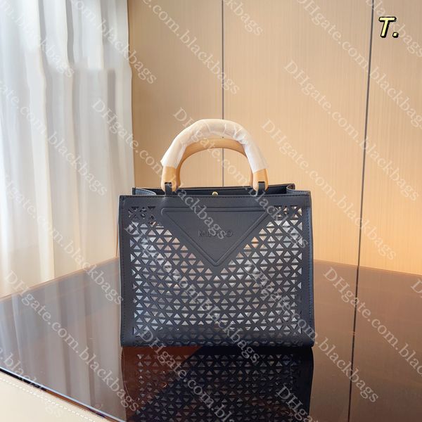 hollow tote bag designers women handbag fashion large capacity genuine leather handbags wooden handle totes
hollow tote bag designers women handbag fashion large capacity genuine leather handbags wooden handle totes
