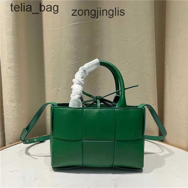 cowhide bottegaas quality bag knitted 2023 shoulder venetaas spring bags high leather single acro totes crossbody handbag fzzd
cowhide bottegaas quality bag knitted 2023 shoulder venetaas spring bags high leather single acro totes crossbody handbag fzzd