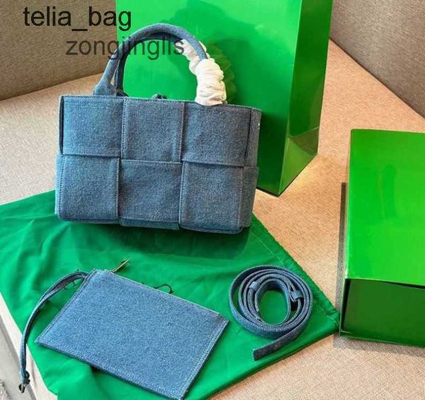 tote venetaes woven bags women's bag designer shoulder bottegaas denim cassettes single 2023 large capacity portable same ng3v
tote venetaes woven bags women's bag designer shoulder bottegaas denim cassettes single 2023 large capacity portable same ng3v