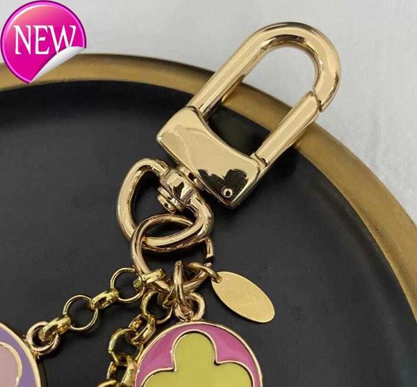 keychains lanyards fashion luxury designer keychain classic brands key buckle flower letter pattern golden mens womens bag pendantug, Silver
keychains lanyards fashion luxury designer keychain classic brands key buckle flower letter pattern golden mens womens bag pendantug, Silver