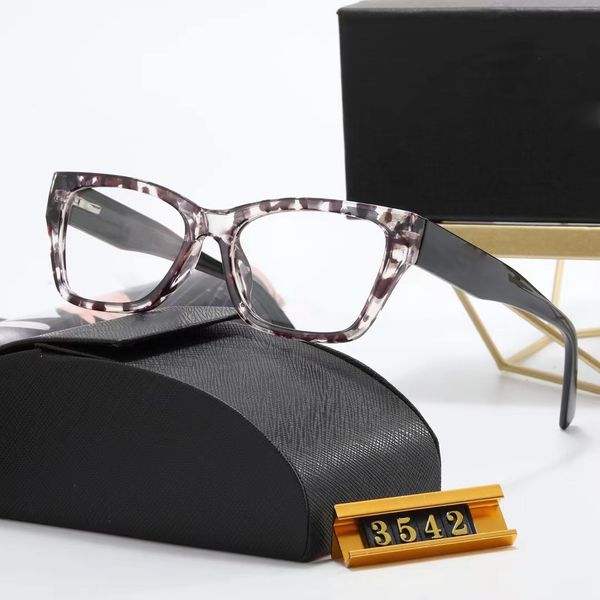 luxury for women sunglasses 3542 protection eyeglasses very casual fashion sunglass designer with letter uv box glasses good, White;black
luxury for women sunglasses 3542 protection eyeglasses very casual fashion sunglass designer with letter uv box glasses good, White;black