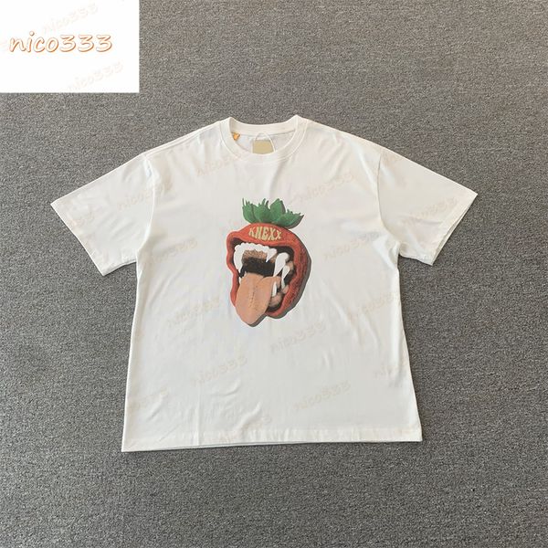 23ss new ga depts mutant strawberry back silver letter print cotton round neck loose us tide hundred men and women short sleeve, White;black
23ss new ga depts mutant strawberry back silver letter print cotton round neck loose us tide hundred men and women short sleeve, White;black