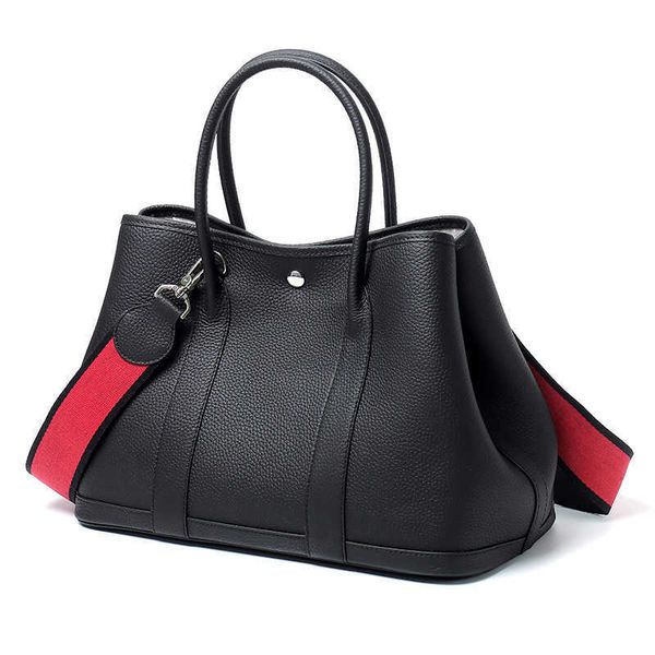 classic tote bags garden party cowhide large capacity women's bag with single shoulder and diagonal span simple garden handbag leather
classic tote bags garden party cowhide large capacity women's bag with single shoulder and diagonal span simple garden handbag leather