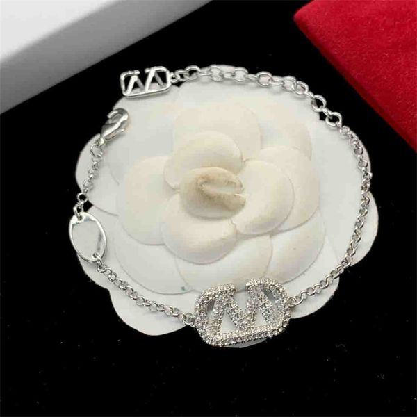 classic brand jewelry designer ladies jewellery letter pendant bracelet luxury jewelry gold silver ornaments casual chains bc3o
classic brand jewelry designer ladies jewellery letter pendant bracelet luxury jewelry gold silver ornaments casual chains bc3o