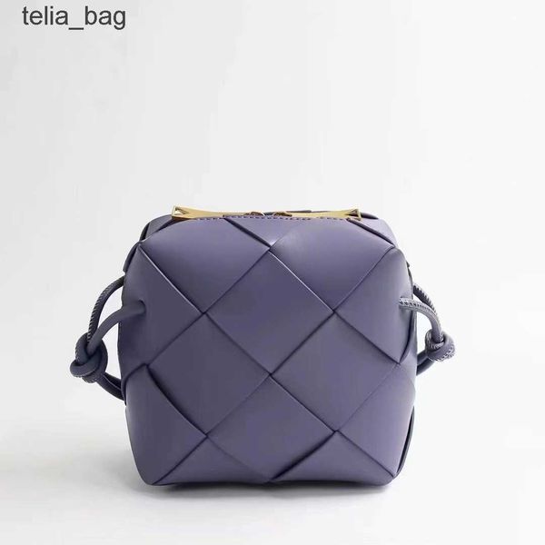 box camera box venetaas 2023 cassettes woven purse designer bags bag bottegaas leather crossbody green small square sye4
box camera box venetaas 2023 cassettes woven purse designer bags bag bottegaas leather crossbody green small square sye4
