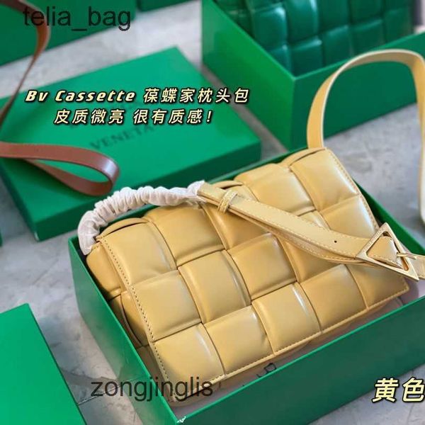 large shoulder venetaas designer cloud bags bottegaas cassettes pillow woven one bag 2023 cross leisure small square 3qq4
large shoulder venetaas designer cloud bags bottegaas cassettes pillow woven one bag 2023 cross leisure small square 3qq4