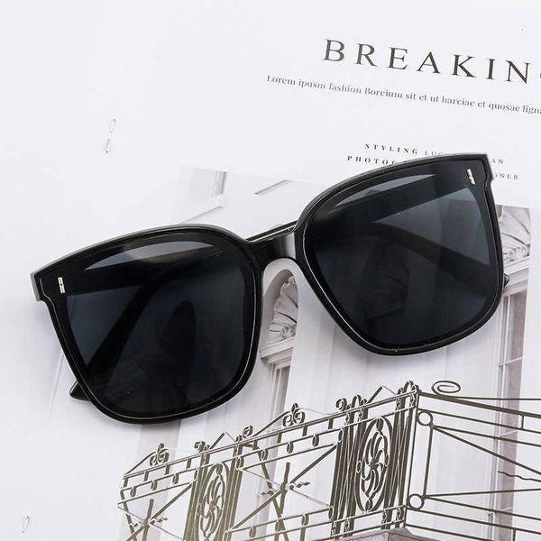new gm sunglasses for men and women popular live streaming on the internet same trend glasses v brand vertical rice nails, White;black
new gm sunglasses for men and women popular live streaming on the internet same trend glasses v brand vertical rice nails, White;black