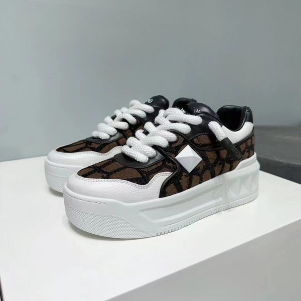 wholesale valentinoly''designer vt sneakers womens mens lowsneakers mens one stud xl stud nappa leather pink black rivet sneaker l
wholesale valentinoly''designer vt sneakers womens mens lowsneakers mens one stud xl stud nappa leather pink black rivet sneaker l
