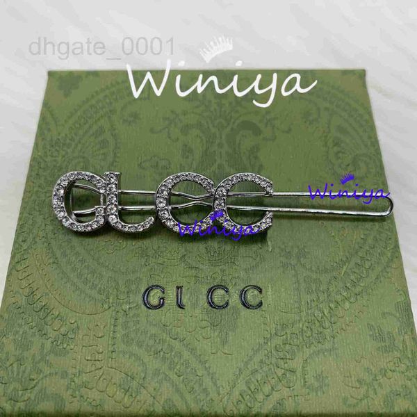 hair clips & barrettes designer hairpin new letter inlaid diamond clip simple and fashionable exquisite hair accessories 9wde, Golden;silver
hair clips & barrettes designer hairpin new letter inlaid diamond clip simple and fashionable exquisite hair accessories 9wde, Golden;silver