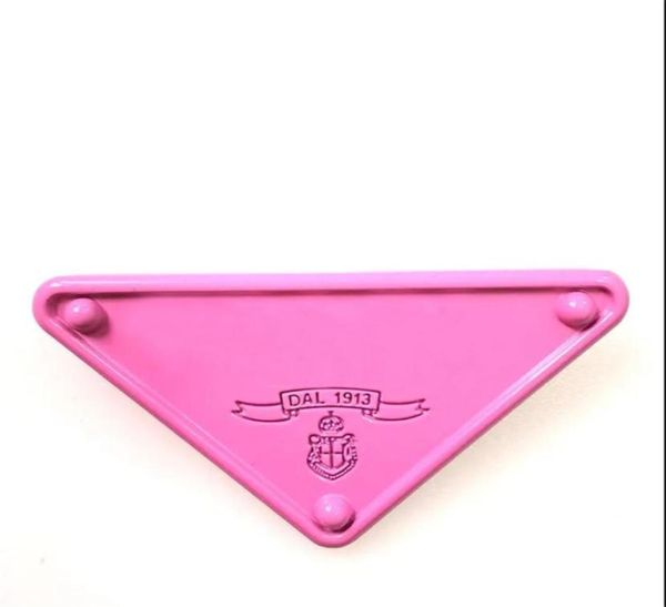 fashion designer jewelry triangle brooches men women clothes accessories mens suits pins womens luxury brand brooch wedding wear b8749271, Gray
fashion designer jewelry triangle brooches men women clothes accessories mens suits pins womens luxury brand brooch wedding wear b8749271, Gray