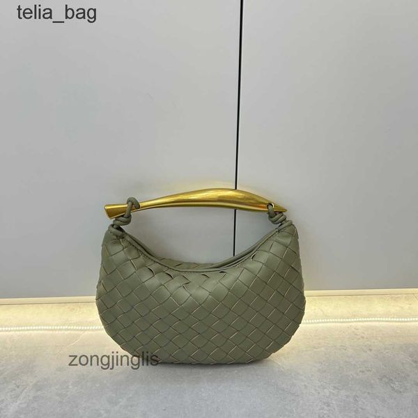 bottegaas woven handbags venetaas bags designer large tote bag 2023 new sheepskin moon half shark bag soft leather high capacity metal handl
bottegaas woven handbags venetaas bags designer large tote bag 2023 new sheepskin moon half shark bag soft leather high capacity metal handl