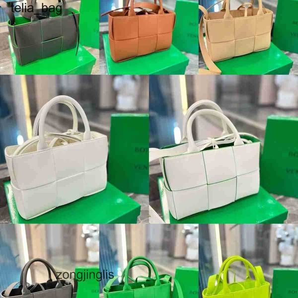 venetaes designer bottegaas bags tote bag cassettes handbag woven 2023 spring summer shoulder with large capacity 24 epp2
venetaes designer bottegaas bags tote bag cassettes handbag woven 2023 spring summer shoulder with large capacity 24 epp2