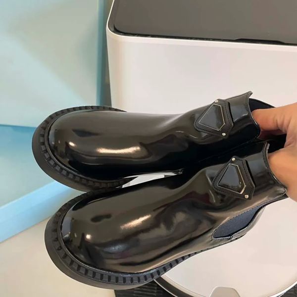 new black leather ankle chelsea boots platform slip-on round flat booties chunky half boot luxury designer high shoes women knight boots
new black leather ankle chelsea boots platform slip-on round flat booties chunky half boot luxury designer high shoes women knight boots