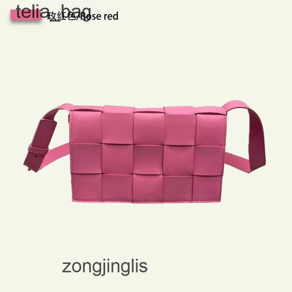 cow venetaas bottegaas bags designer woven bag 2023 casettes small square pillow magnetic button single shoulder mess sili
cow venetaas bottegaas bags designer woven bag 2023 casettes small square pillow magnetic button single shoulder mess sili