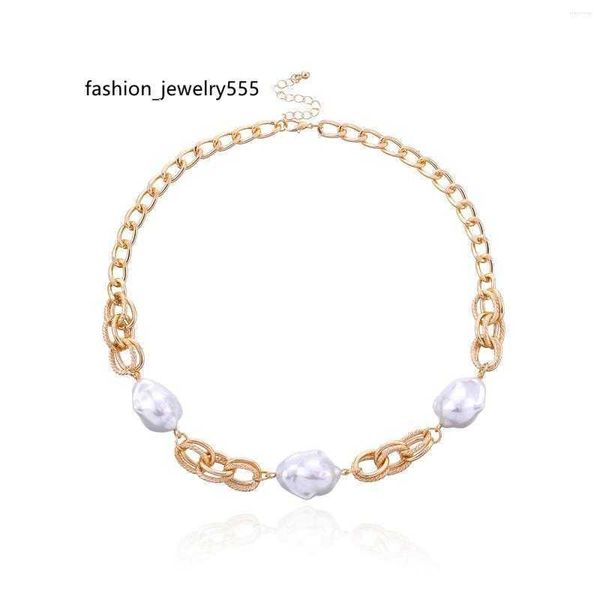 chokers choker vintage minimalist baroque cuban chains necklace irregular pearl stitching lock female fashion collar jewelry, Golden;silver
chokers choker vintage minimalist baroque cuban chains necklace irregular pearl stitching lock female fashion collar jewelry, Golden;silver