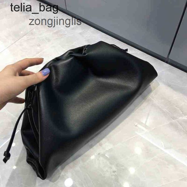 lady bag solid bottegaas classic single women's venetaes pouch designer fold clip bags color 2023 shoulder messenger cloud
lady bag solid bottegaas classic single women's venetaes pouch designer fold clip bags color 2023 shoulder messenger cloud