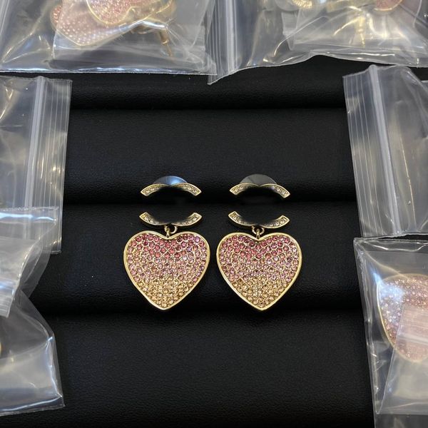 diamond heart earrings designer brand women pearl letter stud rhinestone jewelry valentine mother's day gift, Golden;silver
diamond heart earrings designer brand women pearl letter stud rhinestone jewelry valentine mother's day gift, Golden;silver