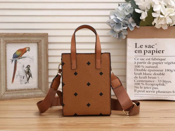 designer bag petit sac plat totes bag empreinte supple grained leather double handle by the pool handbag handbag classic lady clutch purse
designer bag petit sac plat totes bag empreinte supple grained leather double handle by the pool handbag handbag classic lady clutch purse