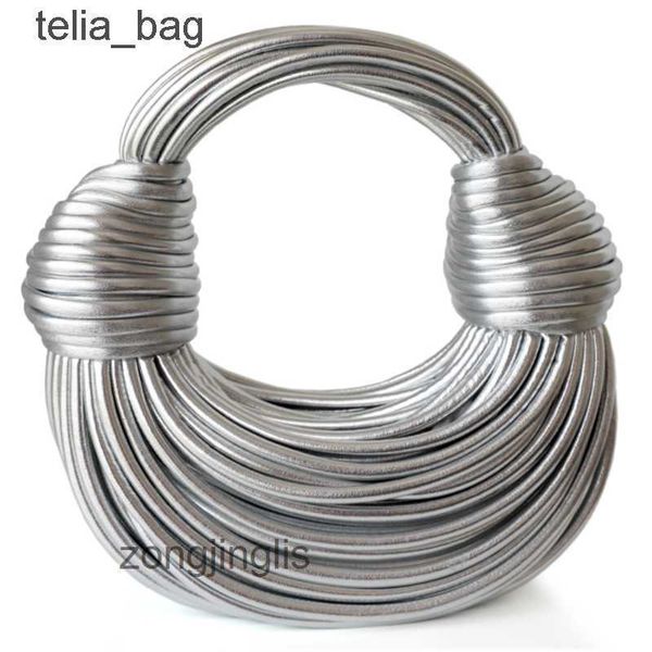 women's bottegaas bags designer large tote bag venetaas handbags fashion niche design high-end textured woven noodles hand twisted bag
women's bottegaas bags designer large tote bag venetaas handbags fashion niche design high-end textured woven noodles hand twisted bag
