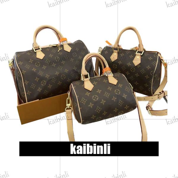classic designer bag 4 sizs cross body bag 35/25/20/16cm women boston bag printed canvas handbag men boston pillow bag fashion bag tote trav
classic designer bag 4 sizs cross body bag 35/25/20/16cm women boston bag printed canvas handbag men boston pillow bag fashion bag tote trav