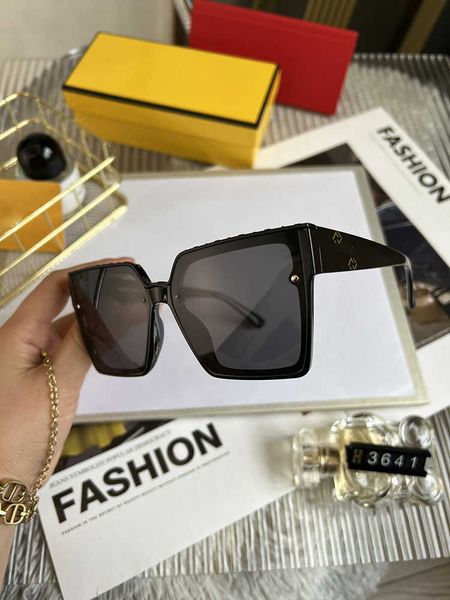 fashion designer cool sunglasses 2023 new women's tr lightweight large-frame show thin personality polarized light street pgraphy trave, Black
fashion designer cool sunglasses 2023 new women's tr lightweight large-frame show thin personality polarized light street pgraphy trave, Black
