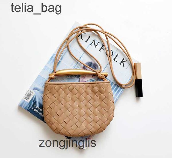 girl classic ladies crossbody woven 2023 tote designer summer venetaas sardine strap bags spring bag cowhide bottegaas mini purse metal smal
girl classic ladies crossbody woven 2023 tote designer summer venetaas sardine strap bags spring bag cowhide bottegaas mini purse metal smal