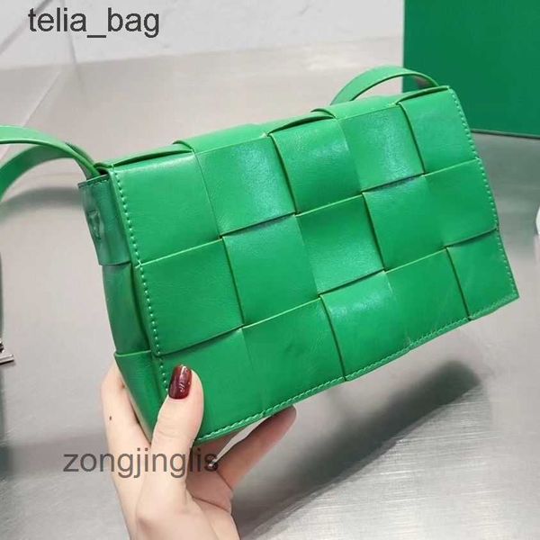 women's bag bottegaas cassettes 2023 bags venetaas designer fashion early spring texture tofu woven pillow kaap
women's bag bottegaas cassettes 2023 bags venetaas designer fashion early spring texture tofu woven pillow kaap