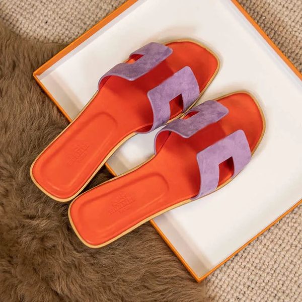 2023 women slippers sandals calfskin insole rubber sole indoor casual sandal summer designer luxury fashion ladies beach flat flip flops wit, Black
2023 women slippers sandals calfskin insole rubber sole indoor casual sandal summer designer luxury fashion ladies beach flat flip flops wit, Black