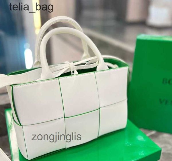 authentic venetaas the tote bag designer bottegaas bags tote cassettes handwoven fashion spring summer shoulder with large capacity 24 outle
authentic venetaas the tote bag designer bottegaas bags tote cassettes handwoven fashion spring summer shoulder with large capacity 24 outle