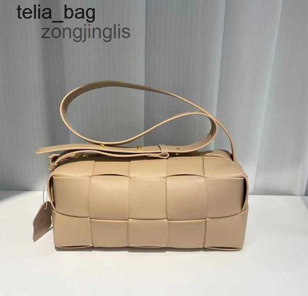 cassettes bag 2023 venetaes bags summer brick shoulder cowhide bottegaas knitted underarm candy color one square wo l9f6
cassettes bag 2023 venetaes bags summer brick shoulder cowhide bottegaas knitted underarm candy color one square wo l9f6