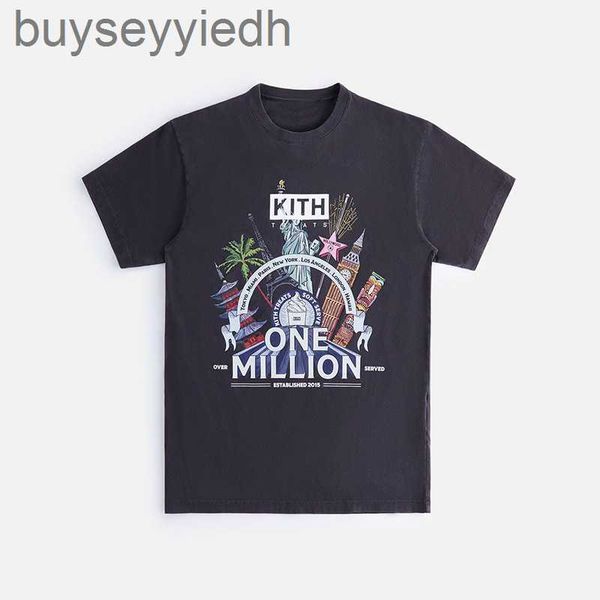kitt treats million vintage tee t-shirt with treats million pattern printed on the chest, White;black
kitt treats million vintage tee t-shirt with treats million pattern printed on the chest, White;black